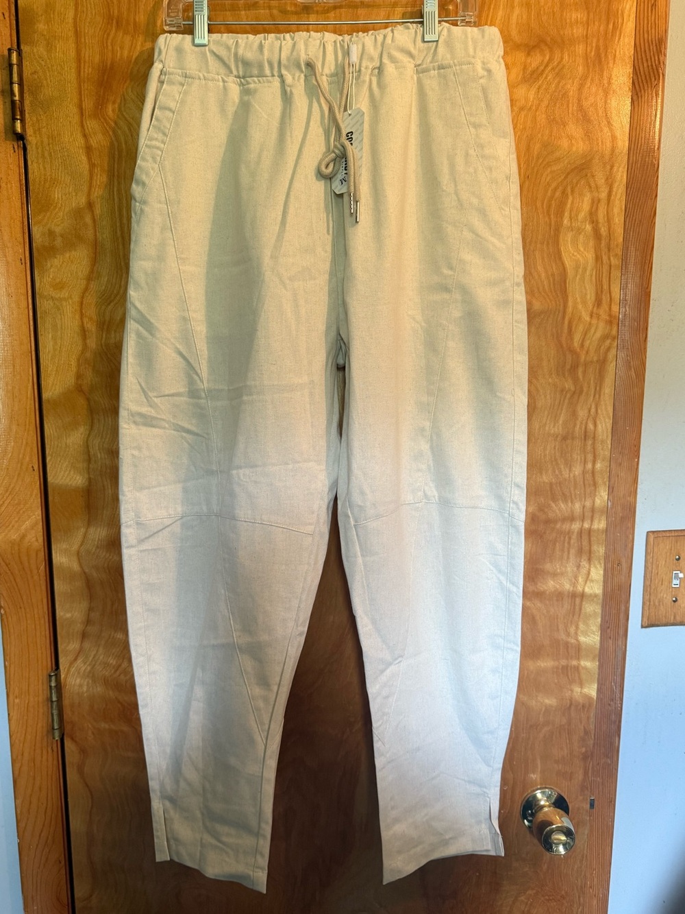 CoofAndy Men's medium Oatmeal Cream Drawstring beach pants Elastic Waist